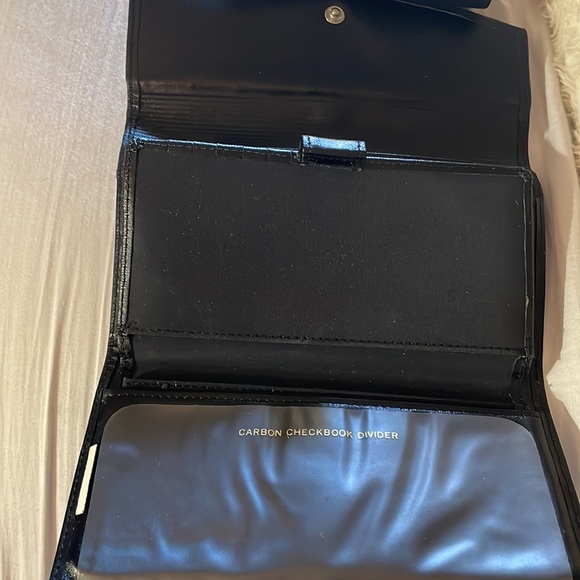 Royal crest Genuine leather wallet - Picture 3 of 5